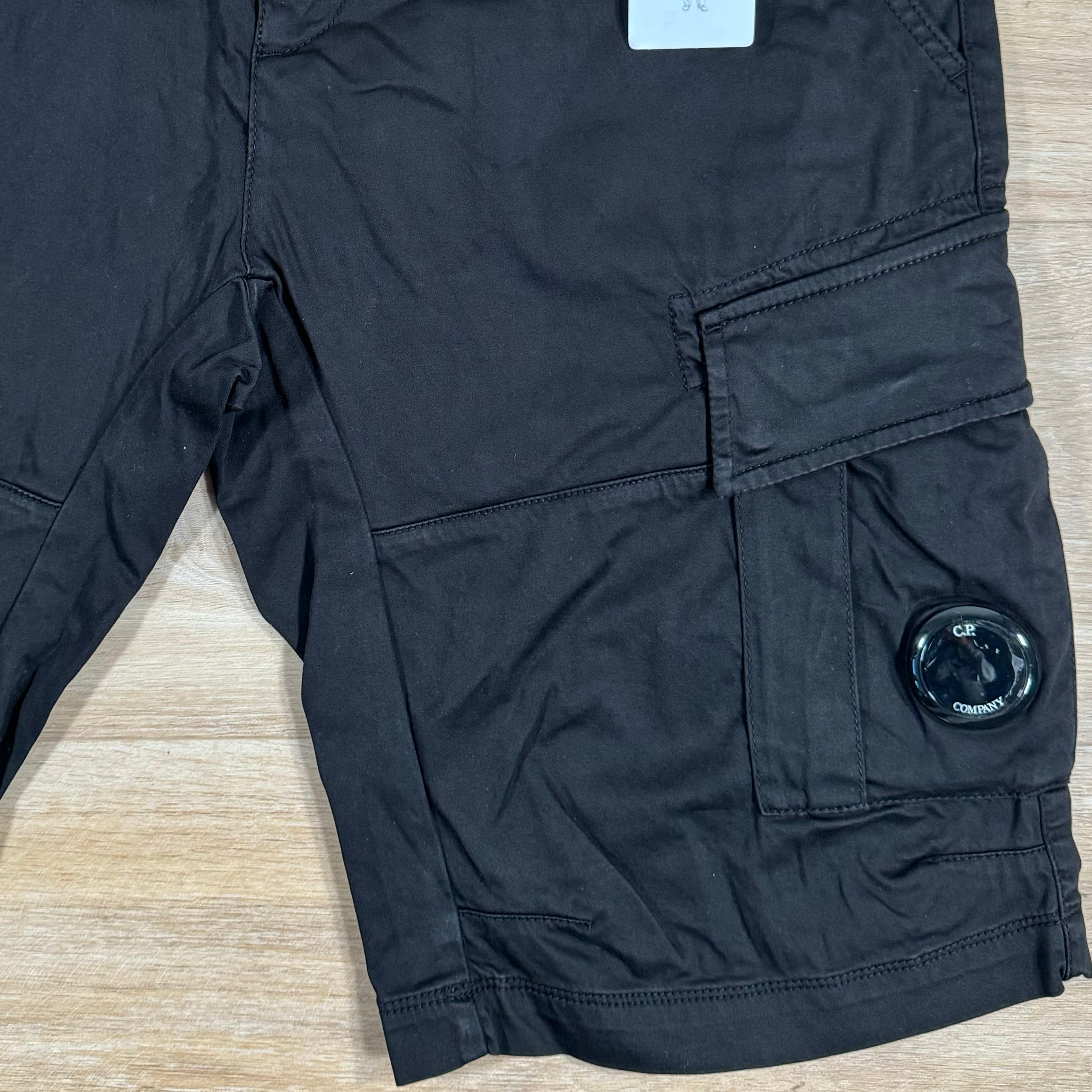 CP Company Stretch Sateen Lens Cargo Shorts in Black