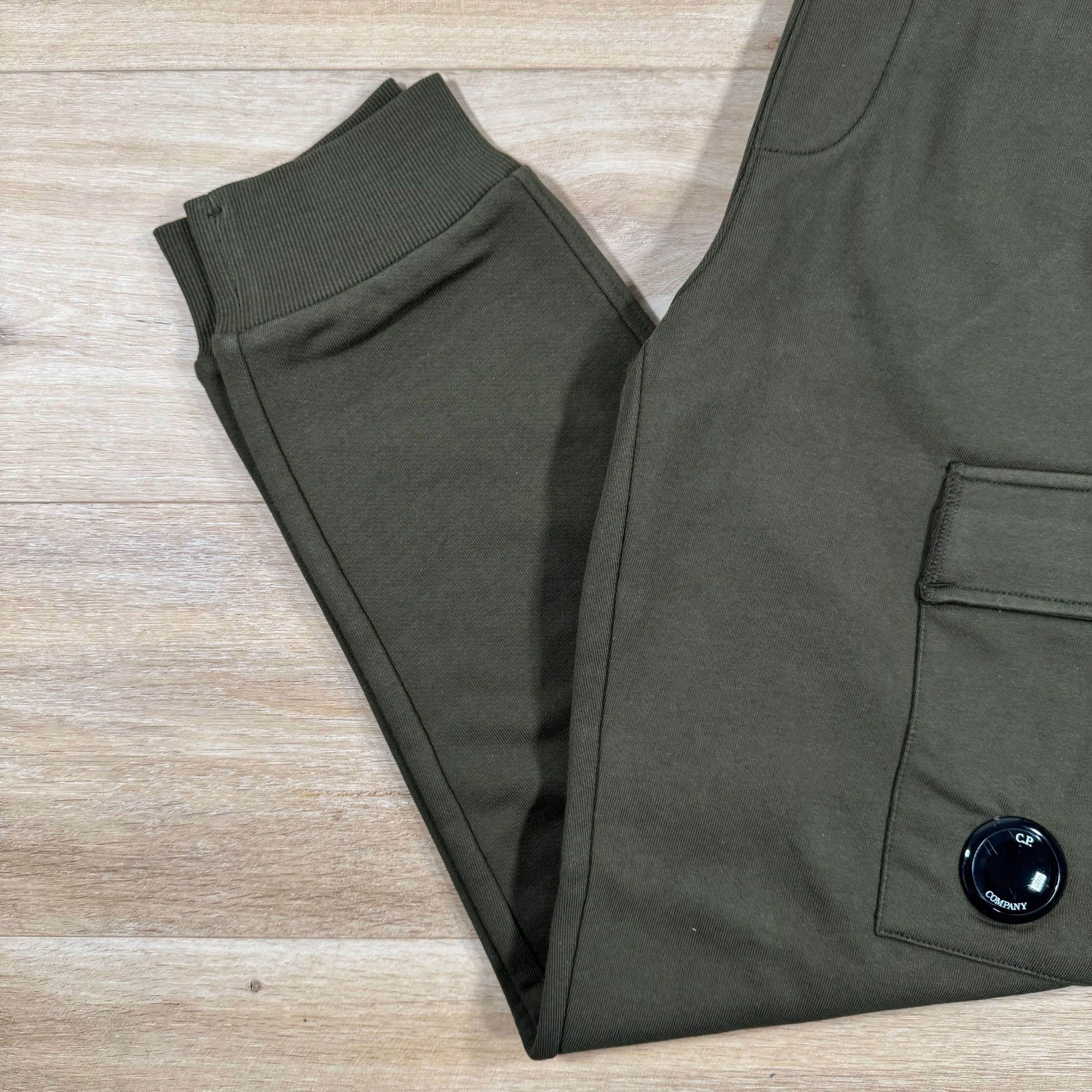 CP Company Diagonal Raised Fleece Lens Sweatpants in Ivy Green
