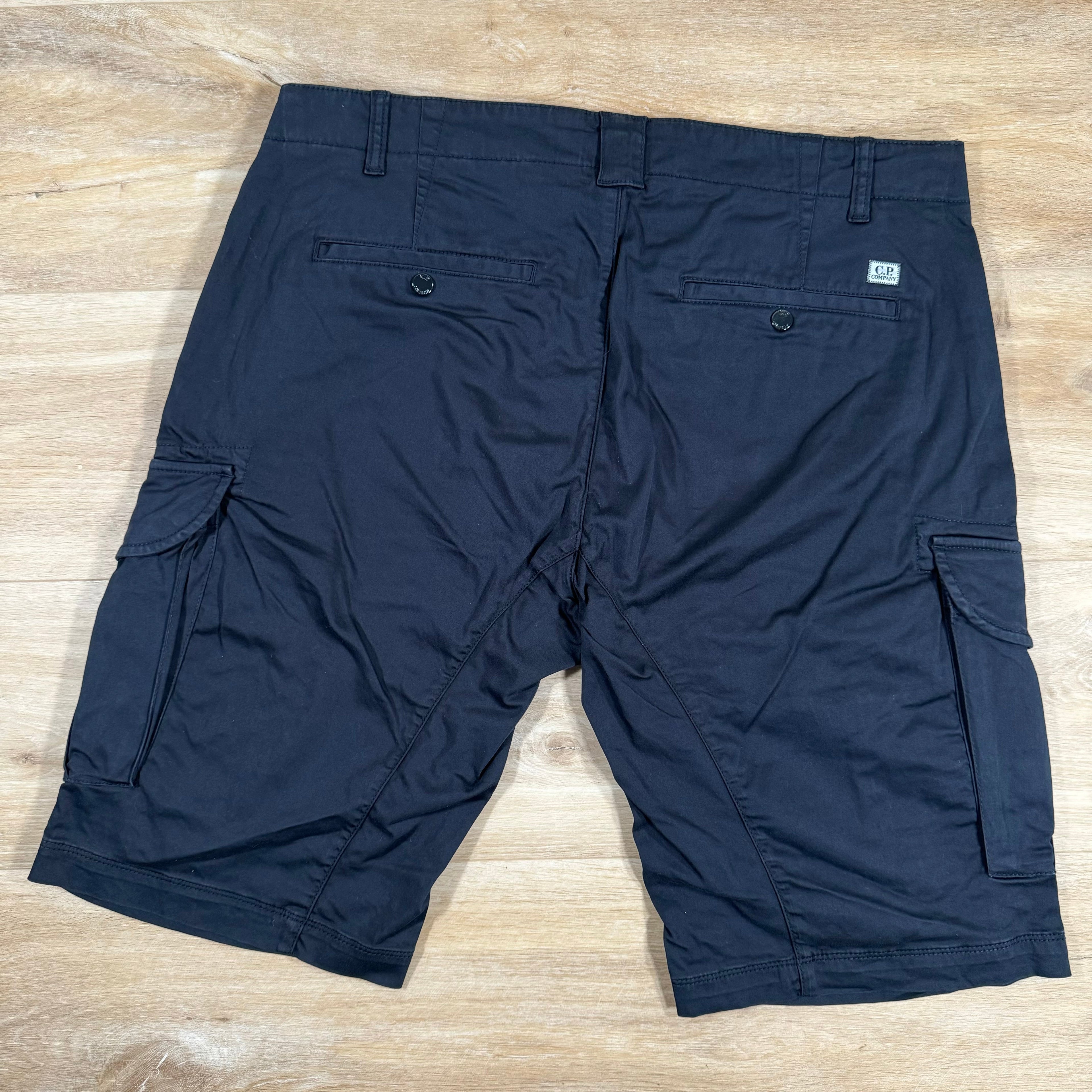 CP Company Stretch Sateen Lens Cargo Shorts in Navy