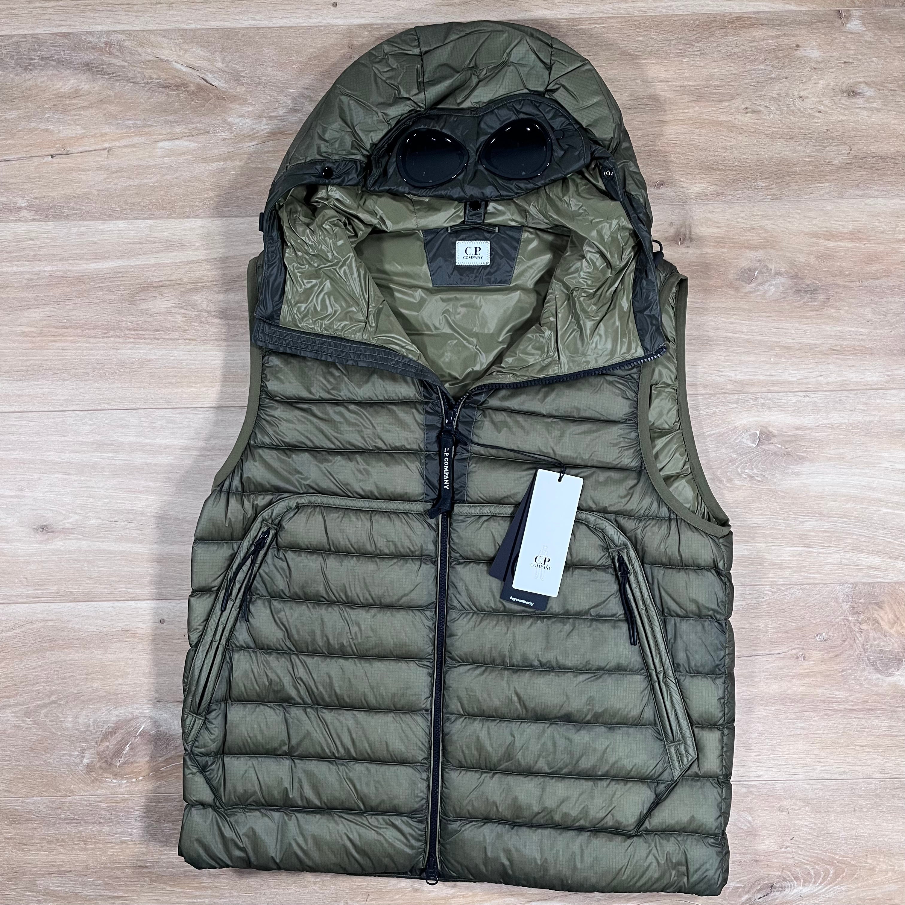 CP Company DD Shell Goggle Down Gilet in Elmwood Green